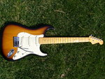 USA Fender Deluxe V-neck 002.jpg
