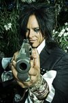 nikkisixx_468x705.jpg