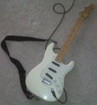 white strat.jpg